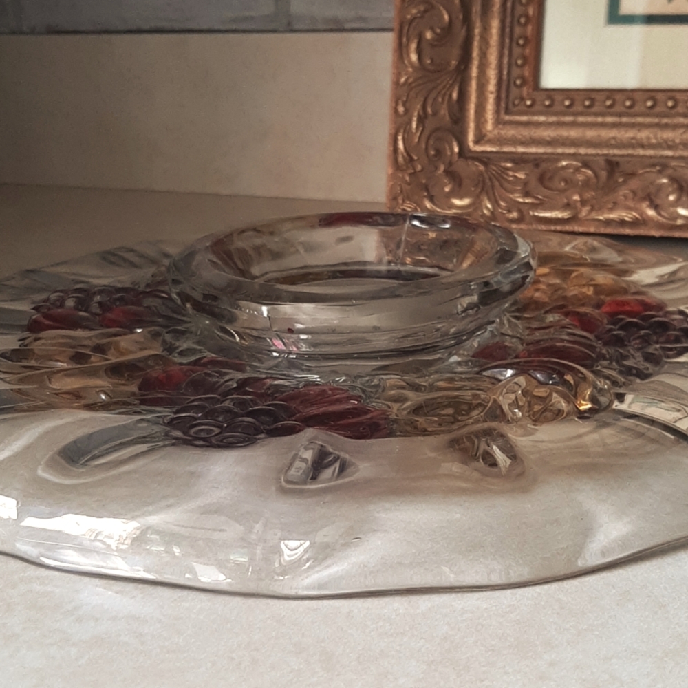 Pretty Vintage Serving Plate - Picture 2 of 4